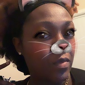 Meet your Posher, April